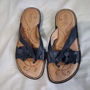 Born Womans Thong Sandals Black Tan Leather Flower Low Boho Summer Flip Flop